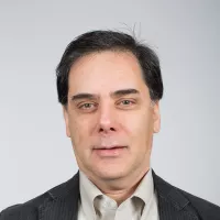 Headshot of Victor Rubin